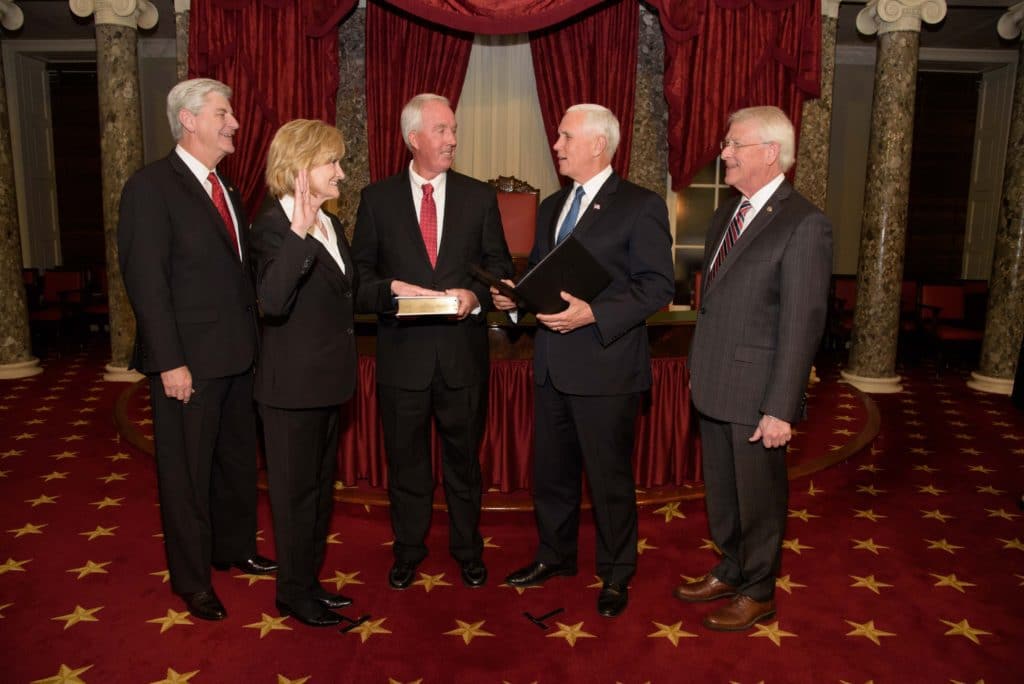 Cindy Hyde-Smith Sworn In As U.S. Senator - SuperTalk Mississippi