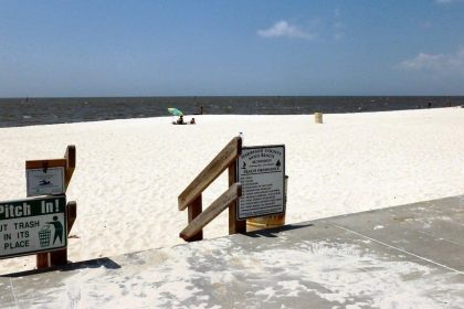 Biloxi East Central Beach