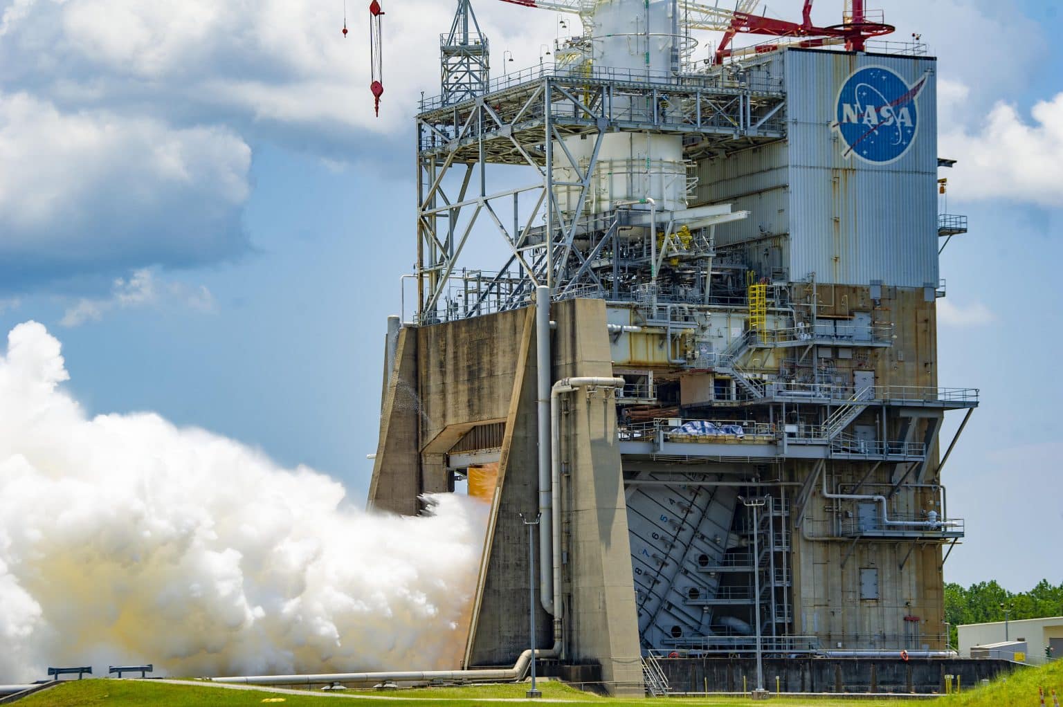 NASA Achieves Key Milestone During Hot Fire Testing At Stennis Space ...