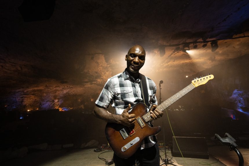 Cedric Burnside